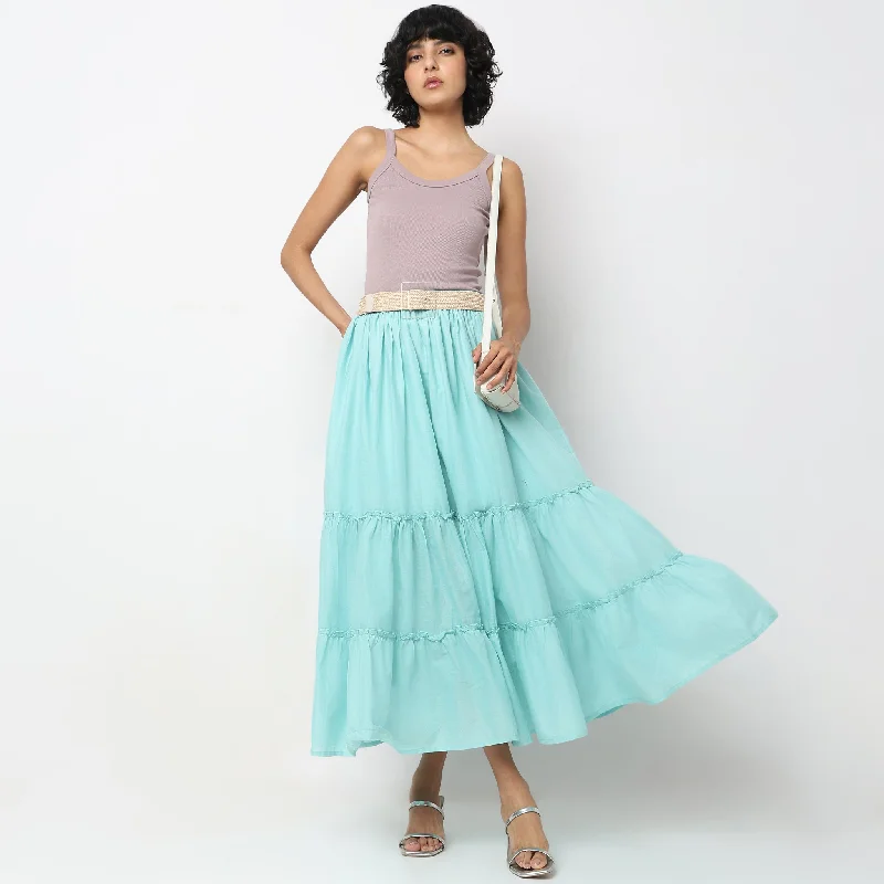 Flare Fit Solid Mid Rise Skirt