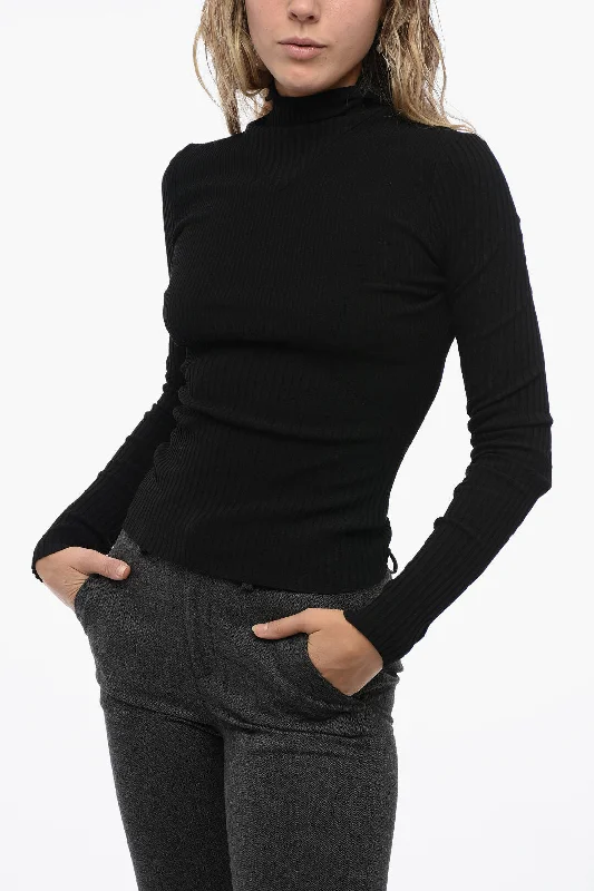 ANDREĀDAMO Ribbed Sweater with Hood