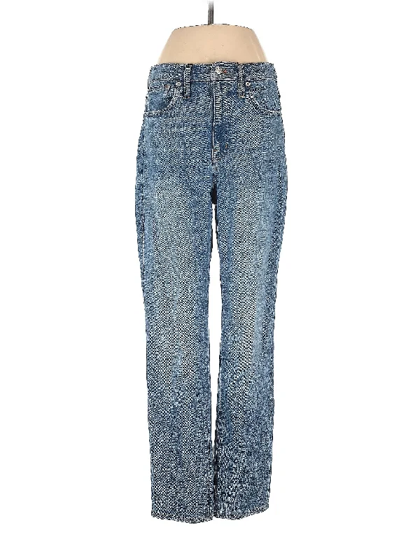 High-Rise Straight-leg Jeans in Medium Wash