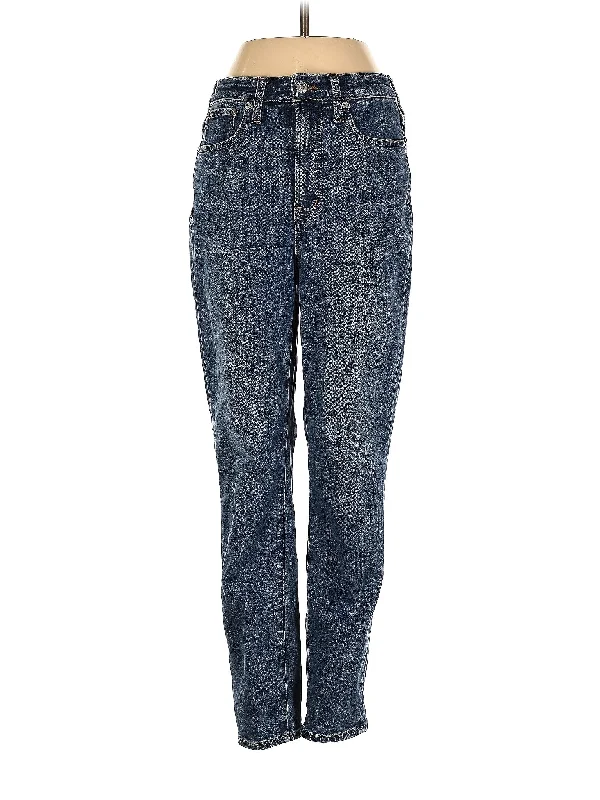 High-Rise Straight-leg Jeans in Medium Wash