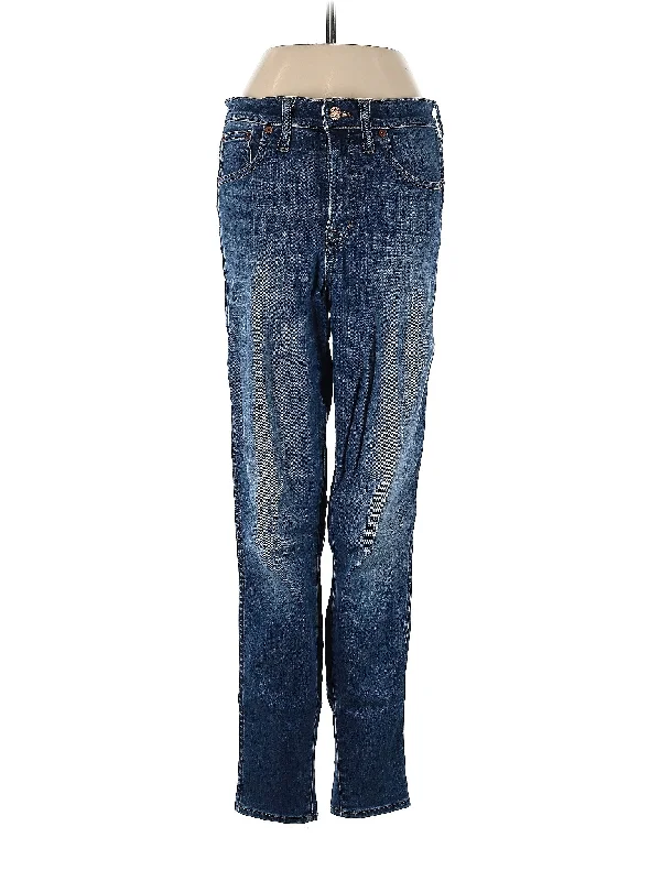 High-Rise Straight-leg Jeans in Medium Wash