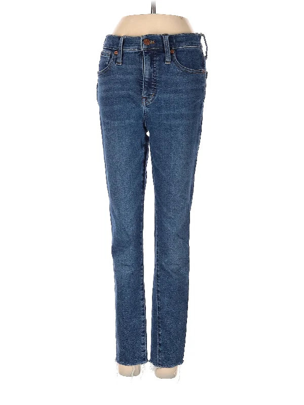 Mid-Rise Skinny Jeans in Medium Wash