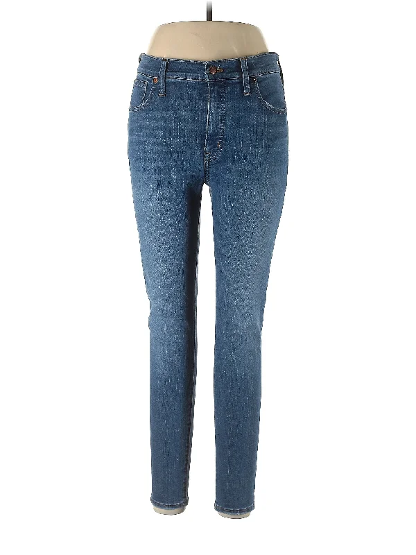 Mid-Rise Skinny Jeans in Medium Wash