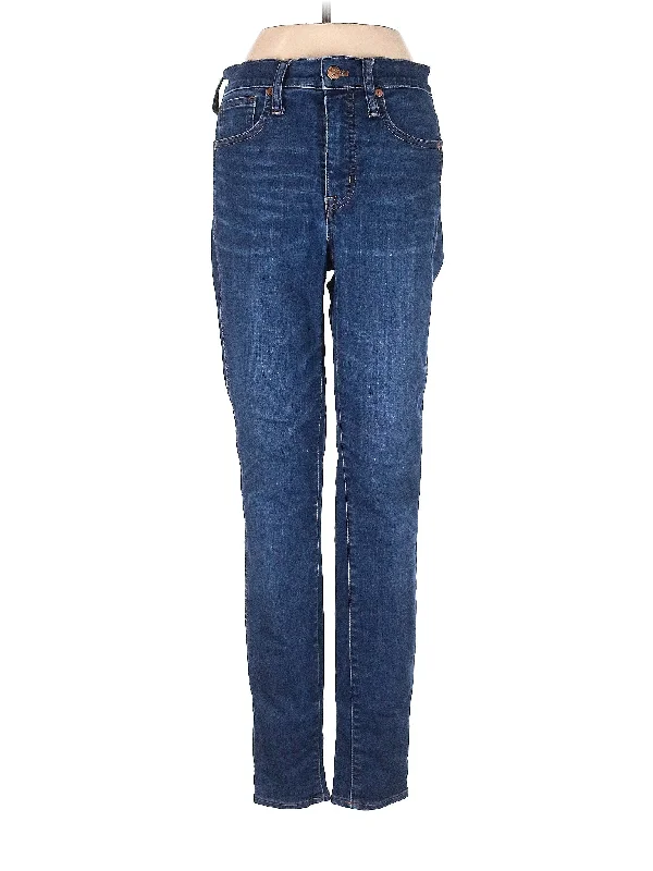 Mid-Rise Straight-leg Jeans in Medium Wash