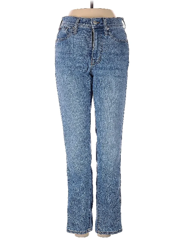 Mid-Rise Straight-leg Jeans in Medium Wash