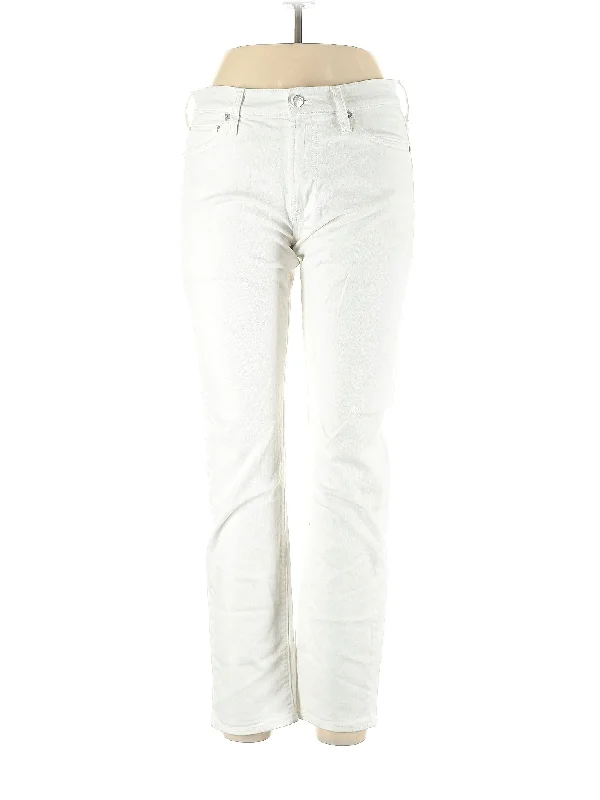 Straight-leg Jeans in Light Wash